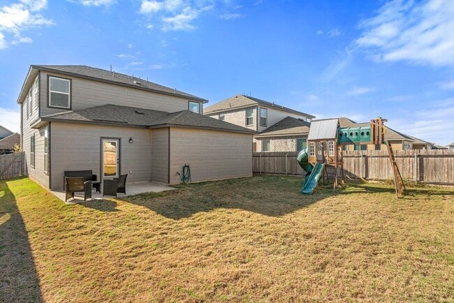 Building Photo - 218 Summit Dr
