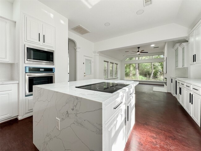 Building Photo - 93 N Acacia Park Cir