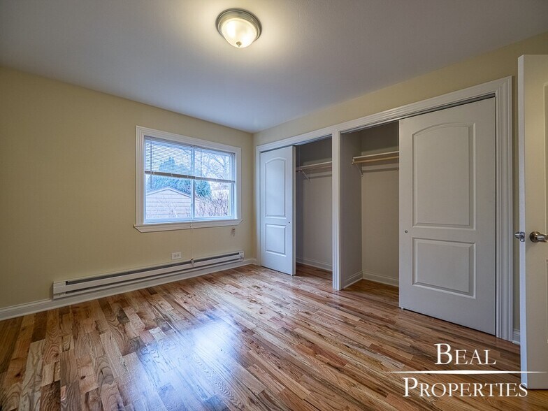 Building Photo - 730 Judson Ave