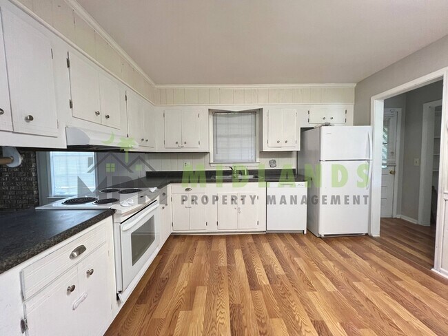 Building Photo - 357 Creighton Dr