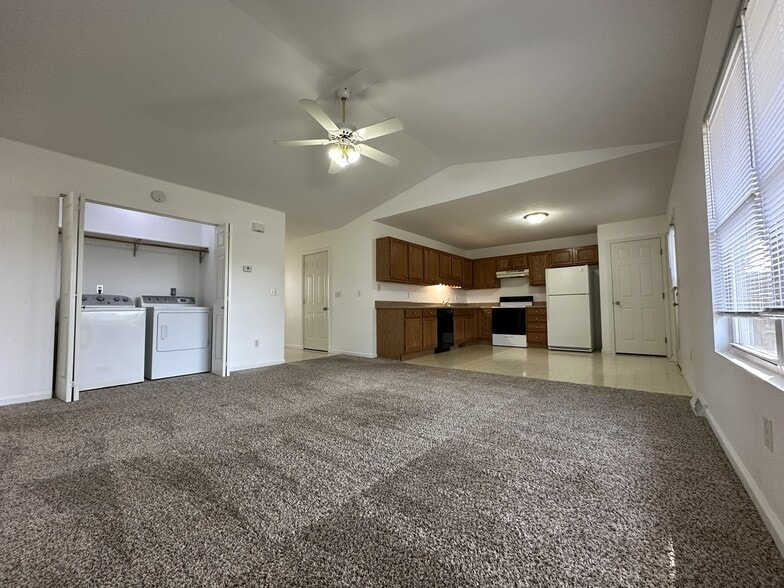 Building Photo - 508 Harriet Ct