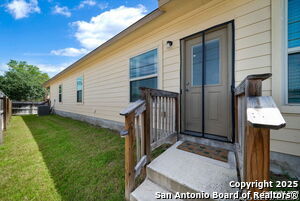 Building Photo - 1100-1102 Stanley Wy