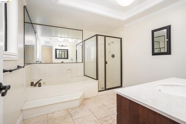 Building Photo - 3000 Sombrero Cir