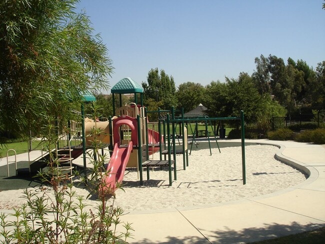 Building Photo - 25410 Dry Creek Ct