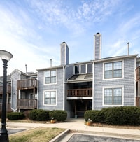 Building Photo - SEE IT NOW: Charming Shawnee Unit with Spacious Living & Modern Kitchen!