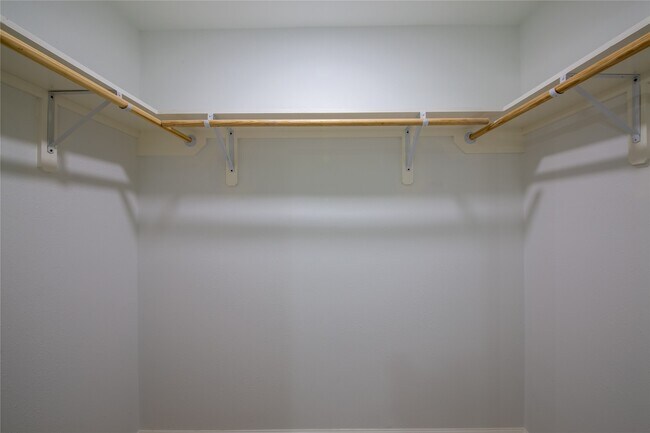 Building Photo - 1011 Twinbrooke Dr