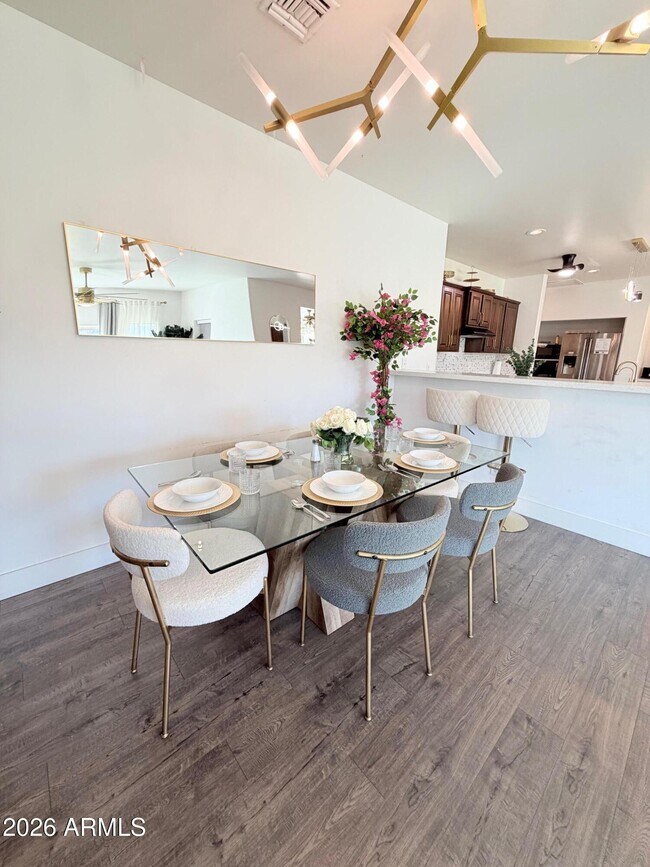 Building Photo - 1507 E Apollo Rd