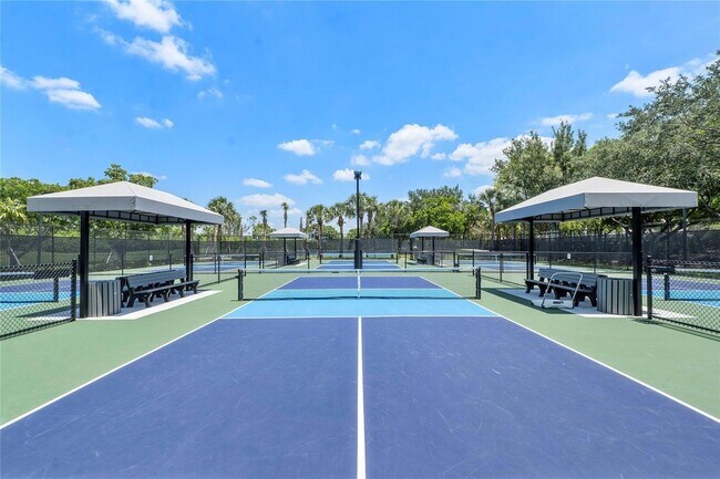 Building Photo - 8215 NW 125th Ln