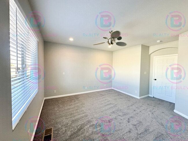 Building Photo - South Meadows 3-Bedroom 2 Bath Home New paint and Carpet Mt. Rose Views & Covered Patio