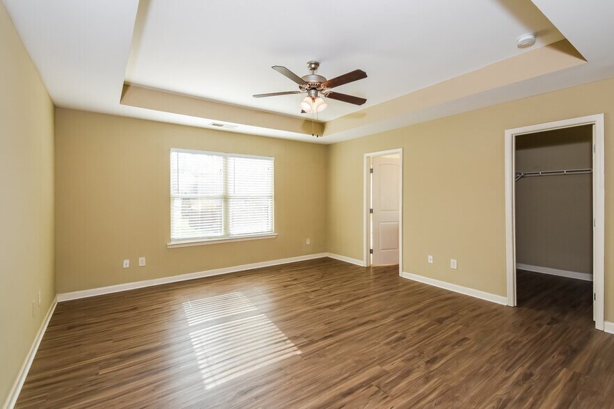 Building Photo - 173 Camellia Way