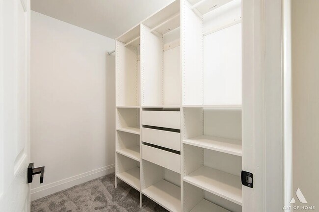 Building Photo - 1028 Aspen Ct