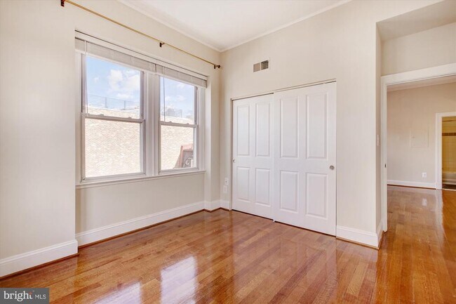 Building Photo - 2008 16th St NW