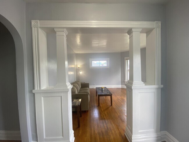 Building Photo - 458 Maryland Way