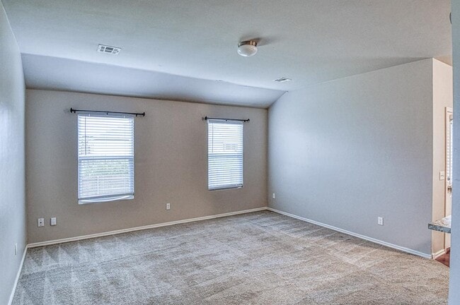 Building Photo - 1325 Quartz Pl