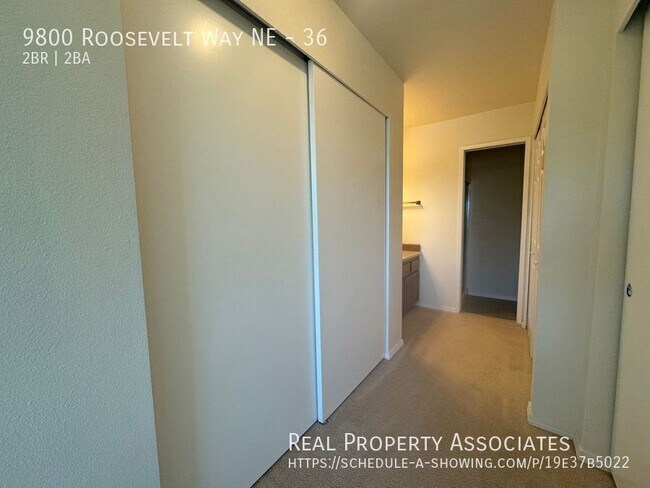 Building Photo - 9800 Roosevelt Way NE