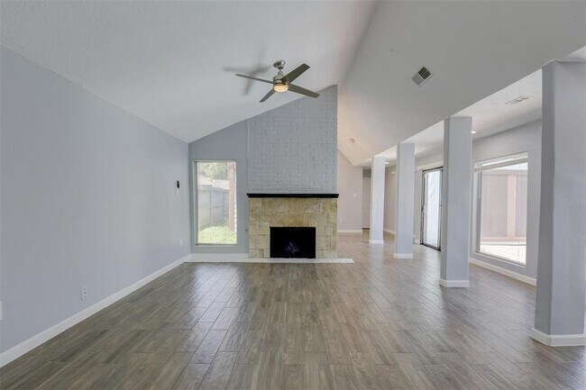 Building Photo - 4535 Turf Valley Dr