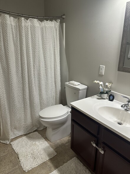 Guest bathroom - 9185 W Elm Ct