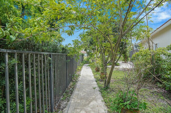 Building Photo - 6089 Bither Way