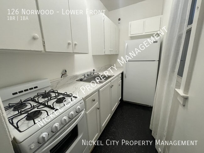 Building Photo - 126 Norwood Ave