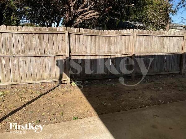 Building Photo - 1607 Coleman St