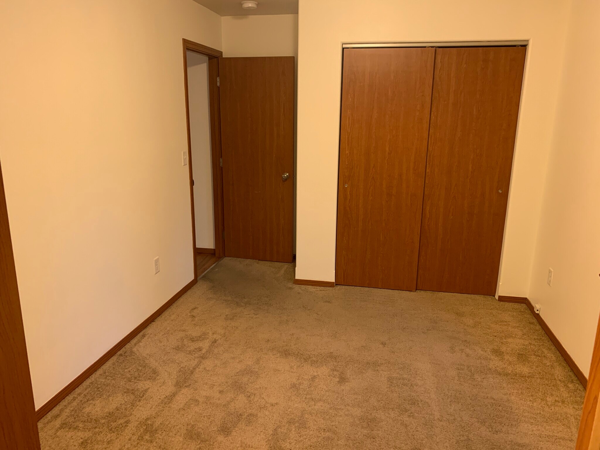 Building Photo - 520 K St