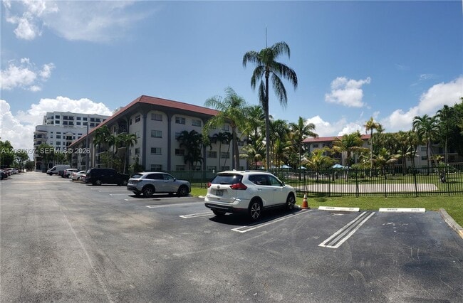 Building Photo - 8107 SW 72nd Ave