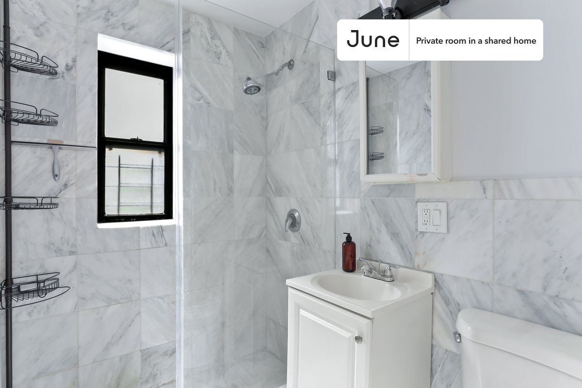 Building Photo - Room in Shared 2 bed/1 bath home in East Harlem