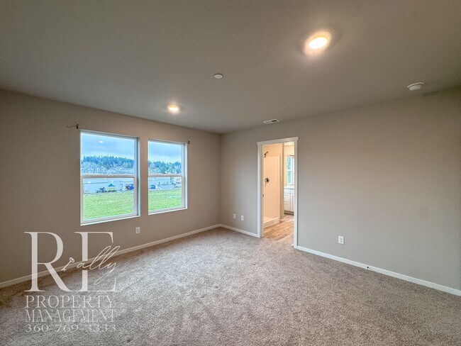Building Photo - Light-Filled Newer Bremerton Home with Loft, Fenced Yard & 2-Car Garage