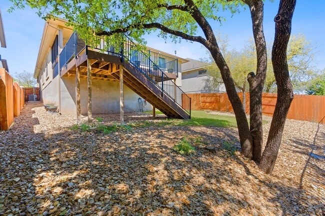 Building Photo - 6624 Llano Stage Trl