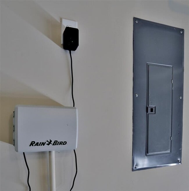 Building Photo - 11219 English Rose Trail