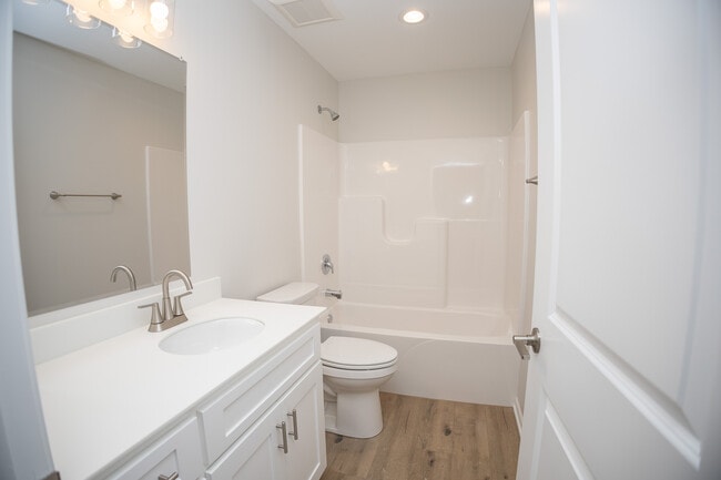 Building Photo - 834 El Dorado Dr