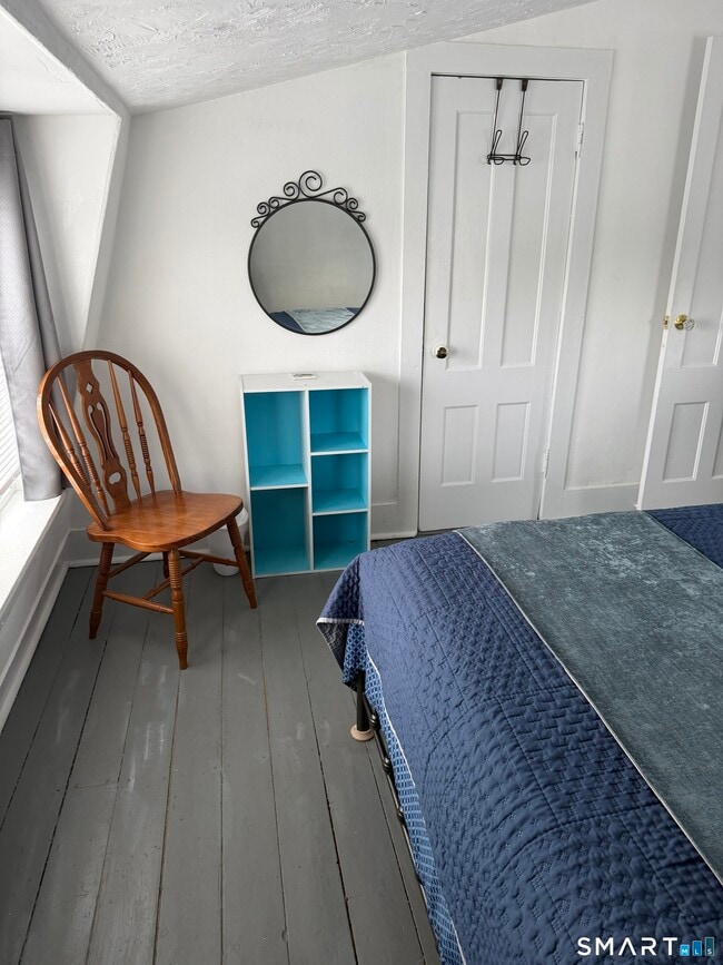 Building Photo - 246 Ledyard St