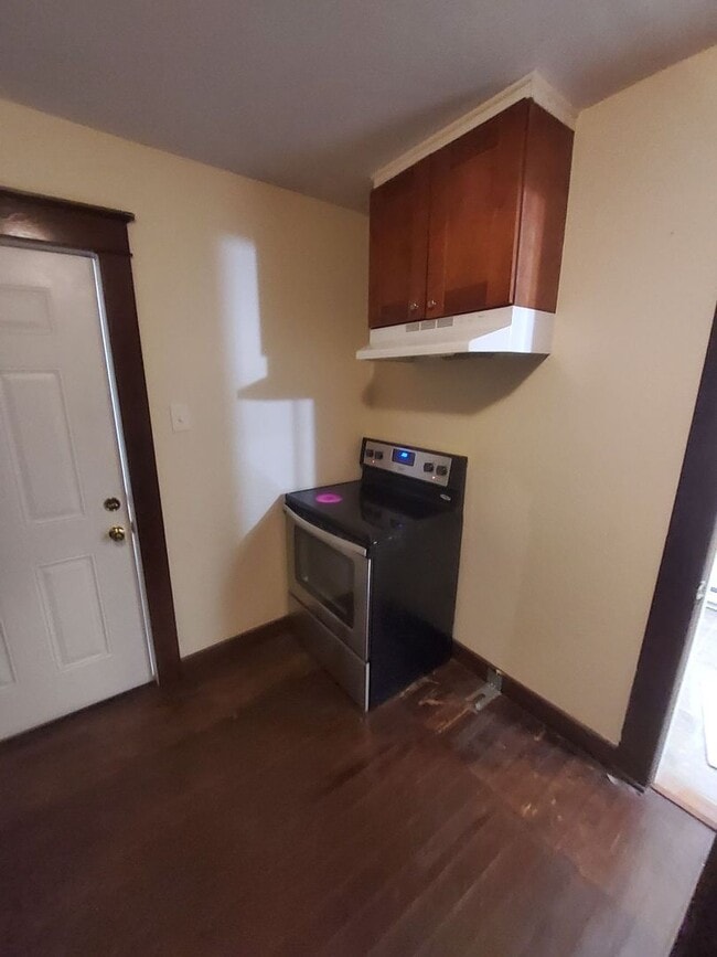 Building Photo - 2nd St 215-217 N