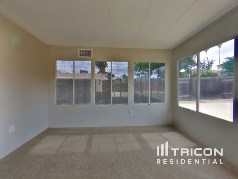 Building Photo - 14316 Cholla Dr