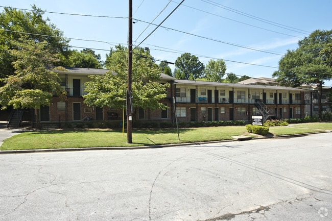 Primary Photo - Bloom at Buckhead