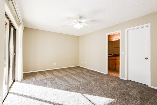 Building Photo - 1027 Covington St