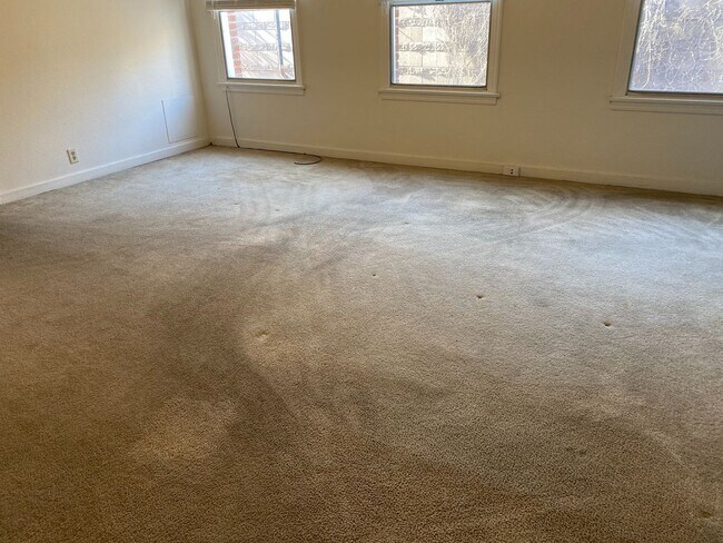 Building Photo - 461 W Colorado St