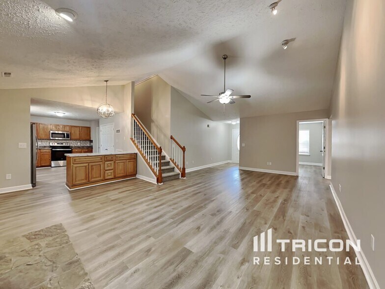 Building Photo - 141 Willowleaf Ln