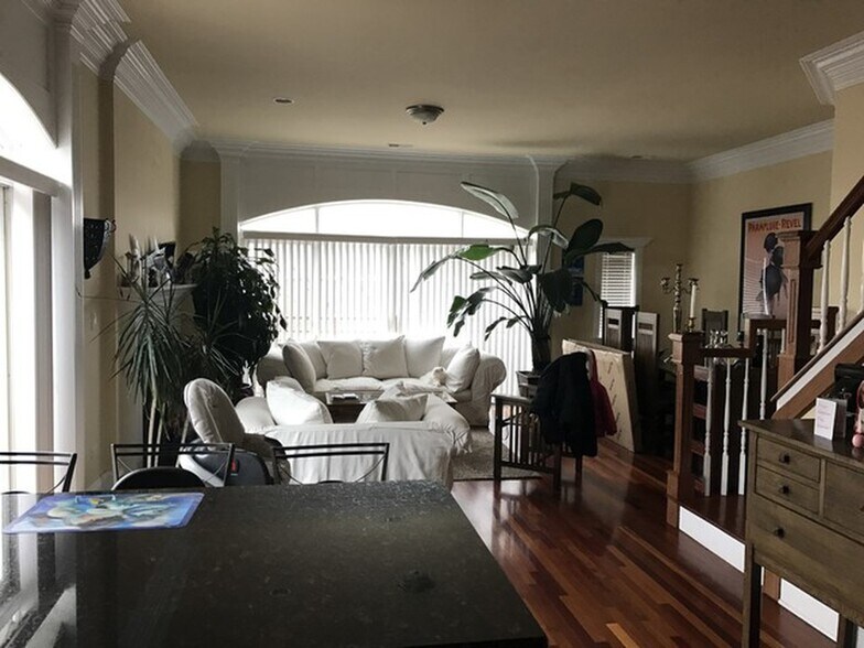View of Living Room From Kitchen - 924 W Cornelia Ave
