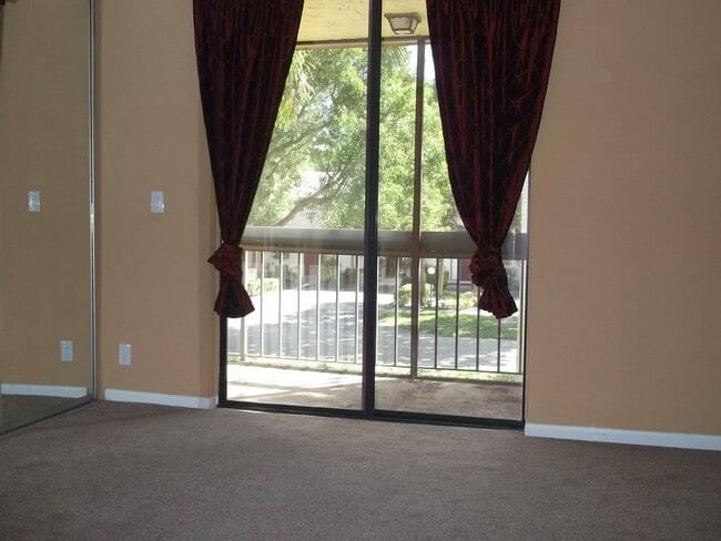 Building Photo - 743 SE 1st Way