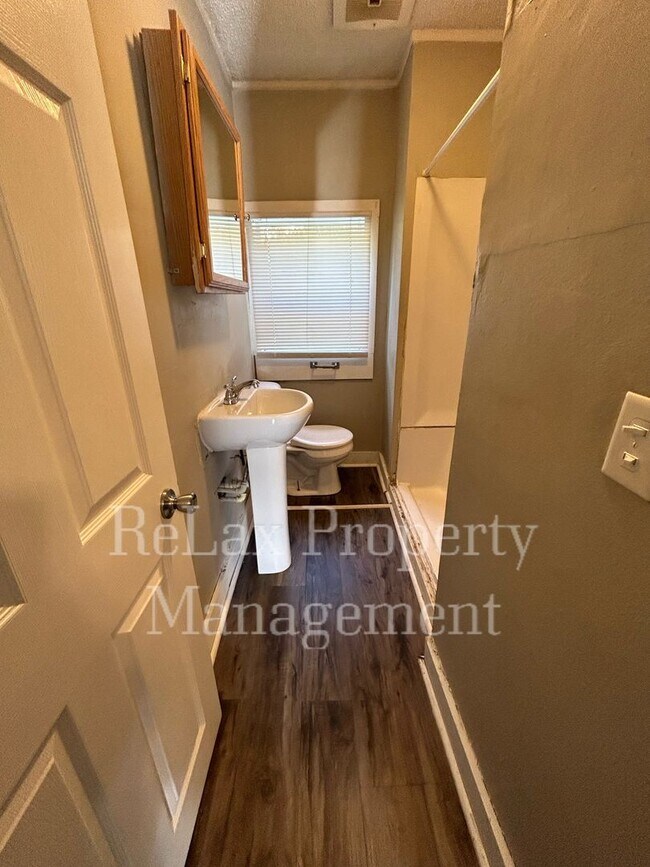 Building Photo - 205 Avon St