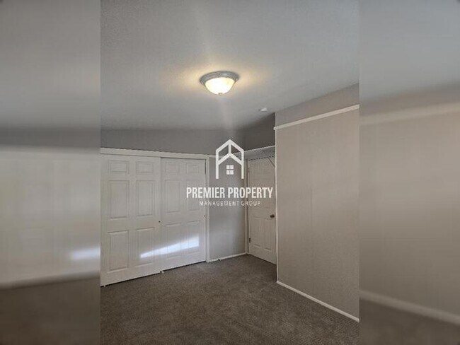 Building Photo - 920 St Anthony Ln