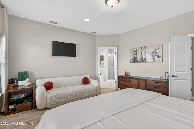 Building Photo - 460 Archstone Wy