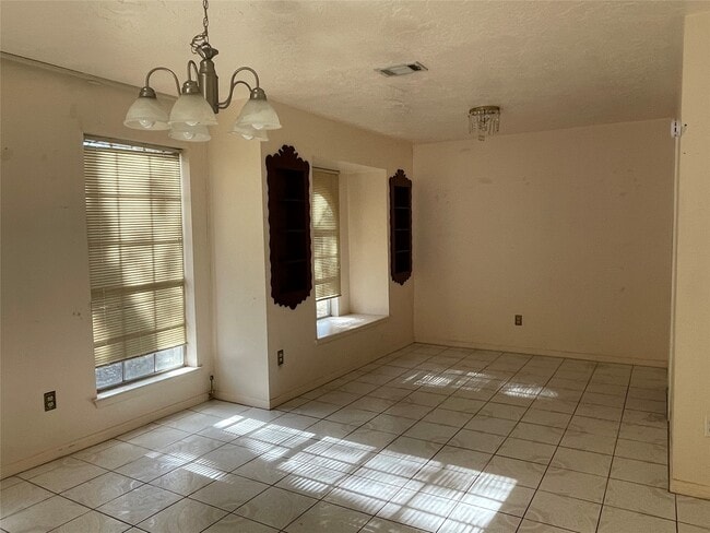 Building Photo - 12322 Huntington Field Dr