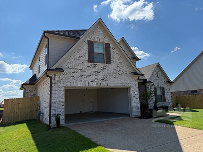 Building Photo - 340 Chestnut Rdg Cv