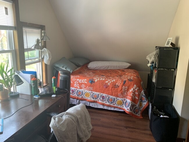 Building Photo - 208 Delaware Ave