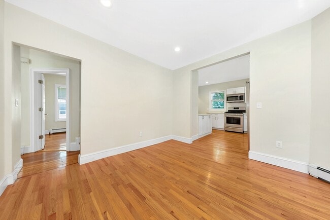 Building Photo - 9-11 Winter Hill Rd