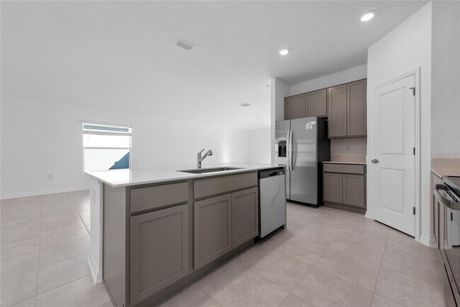 Building Photo - 346 Rustic Rail Dr