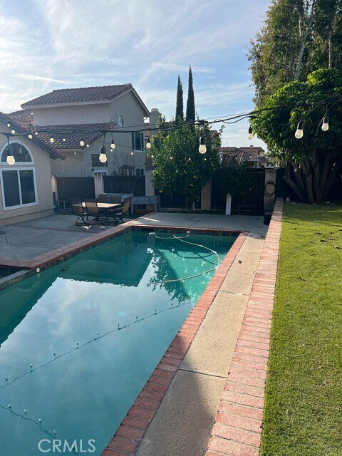 Building Photo - 9 Sarracenia