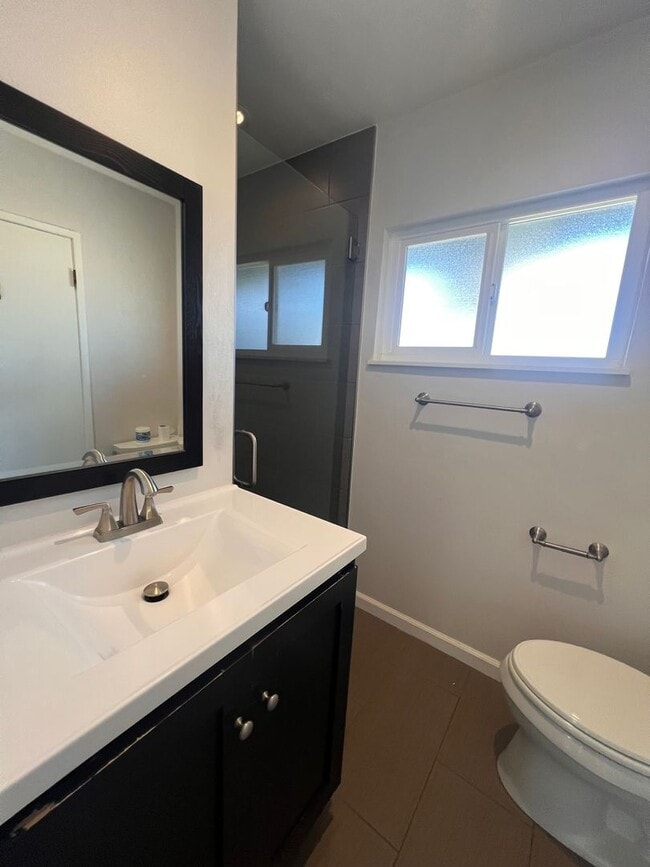 Building Photo - Costa Mesa House Large Lot;  Open House Today 3/7/2026 11:30 PM - 1:00 PM